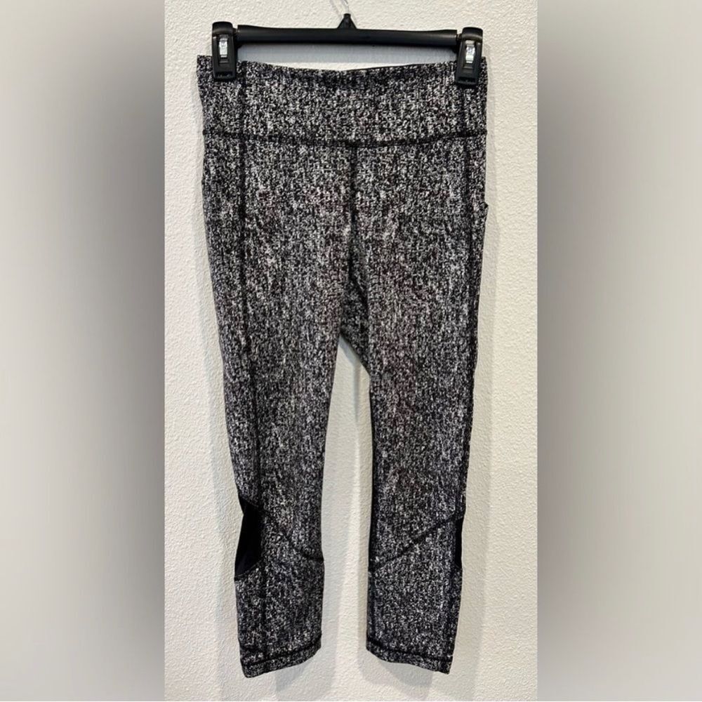Lululemon Leggings with Mesh Detail Cropped Leggings